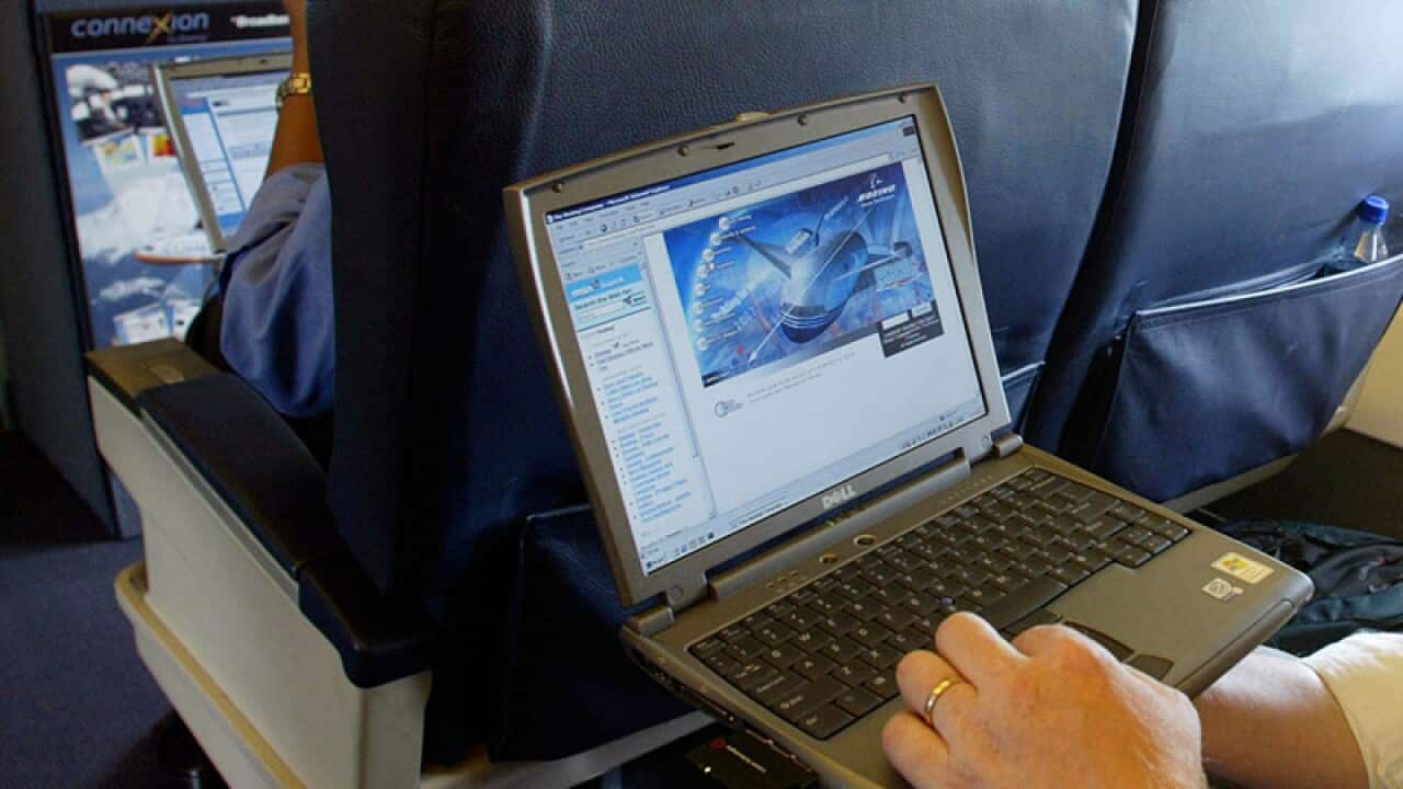 laptop on flights