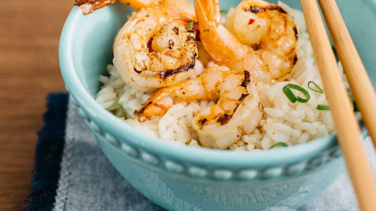 Thai coconut- curry prawn kebabs