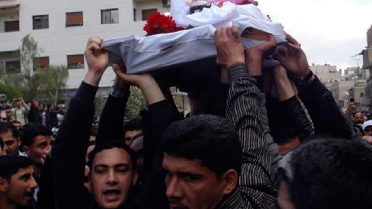 syria_deaths_110424_B_aap_1097642666