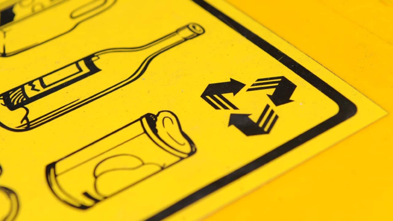 Recycling sticker.
