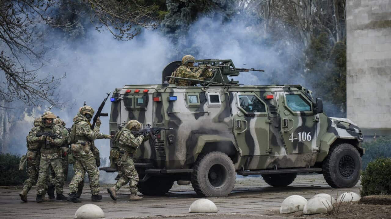 Ukrainian police and National Guard servicemen take part in an exercises near the village of Skadovsk district of Kherson area, South Ukraine, 12 Febrruary.