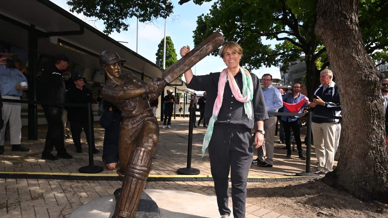SCG FEMALE CRICKET STATUE