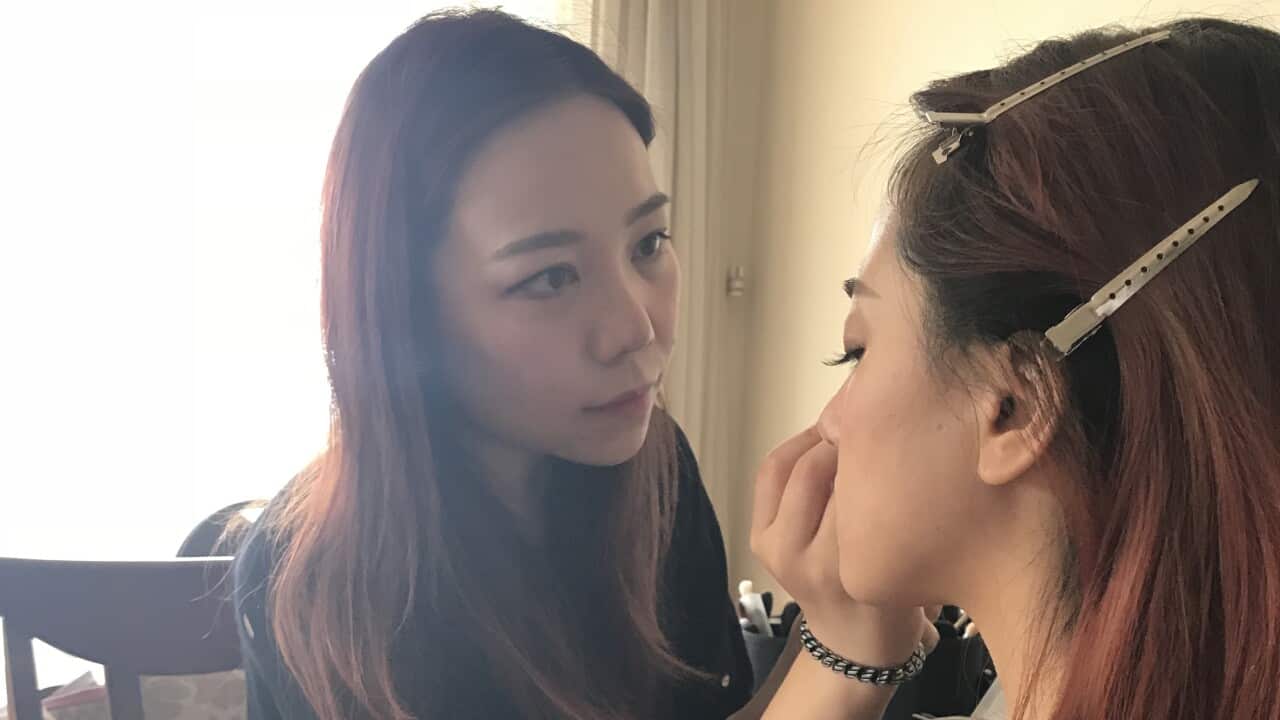 make up artist