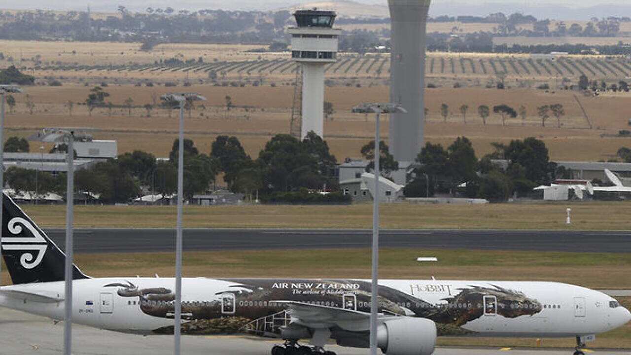 The AFP is probing hoax calls made to aircraft and air control towers at Melbourne airports. (AAP)