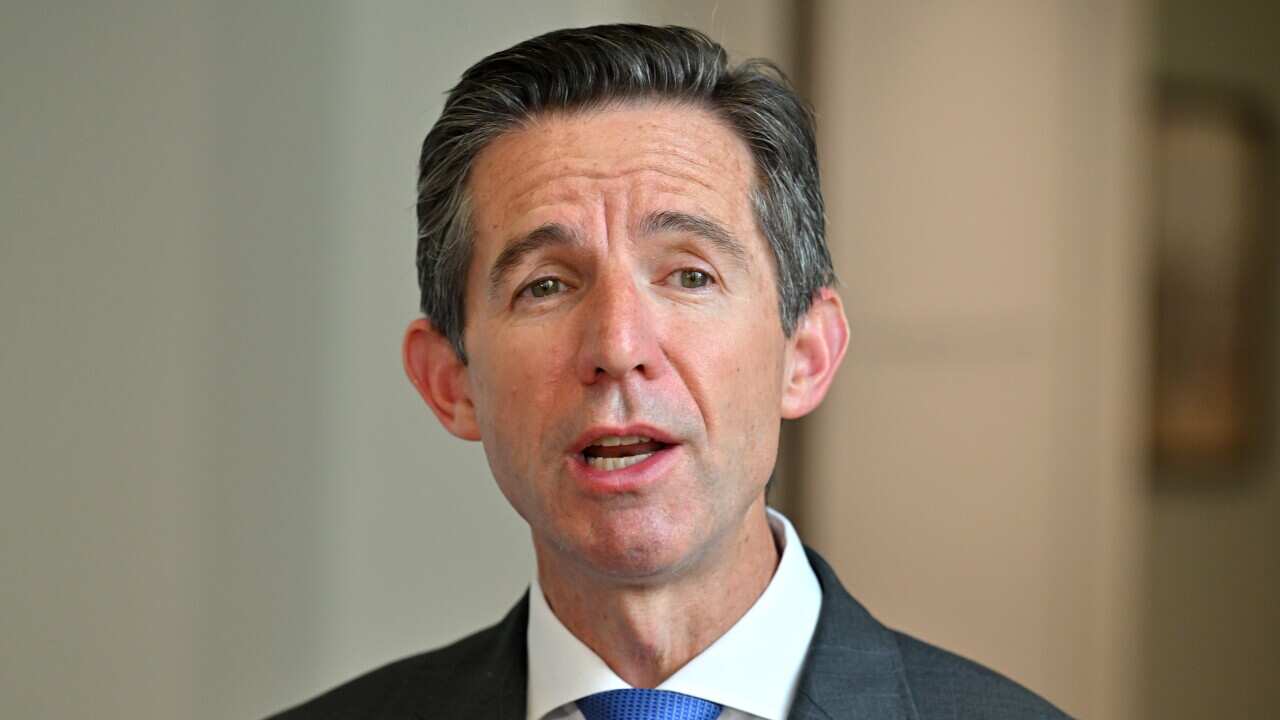 SIMON BIRMINGHAM PRESSER