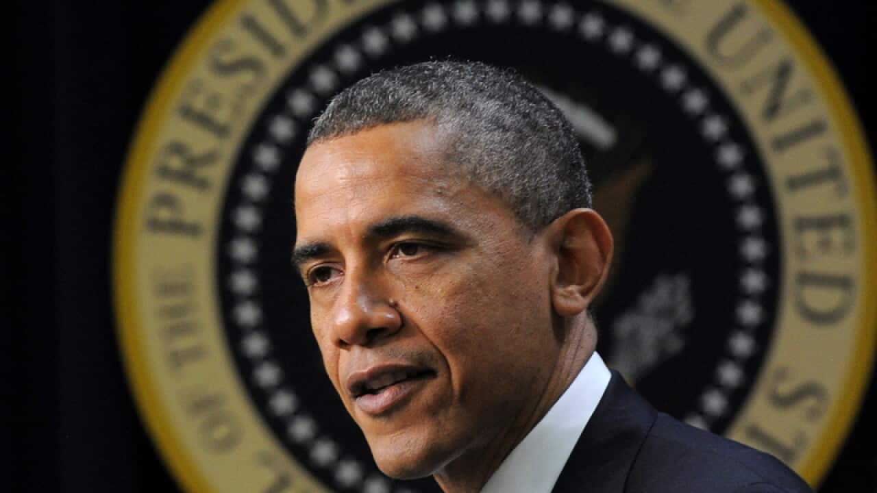 Obama urges pressure on Congress for debt