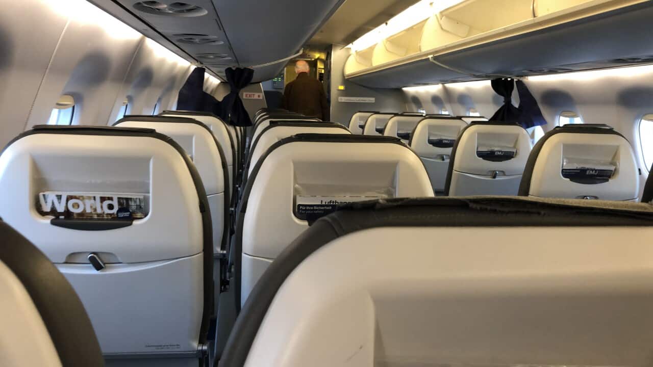 Daniel Salg Leeres Flugzeug SBS German