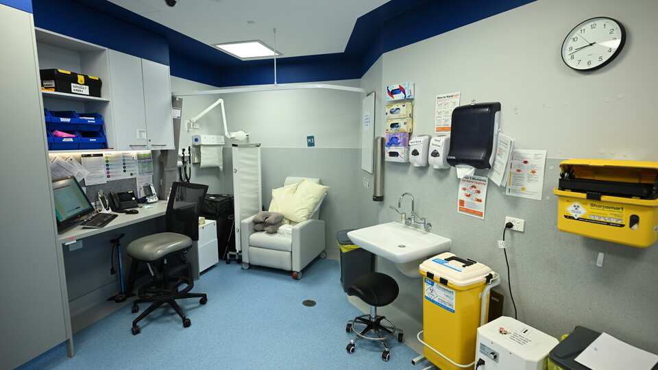 Safe Injecting Site Safe injecting facilities save lives and keep the public safe. Why aren ...