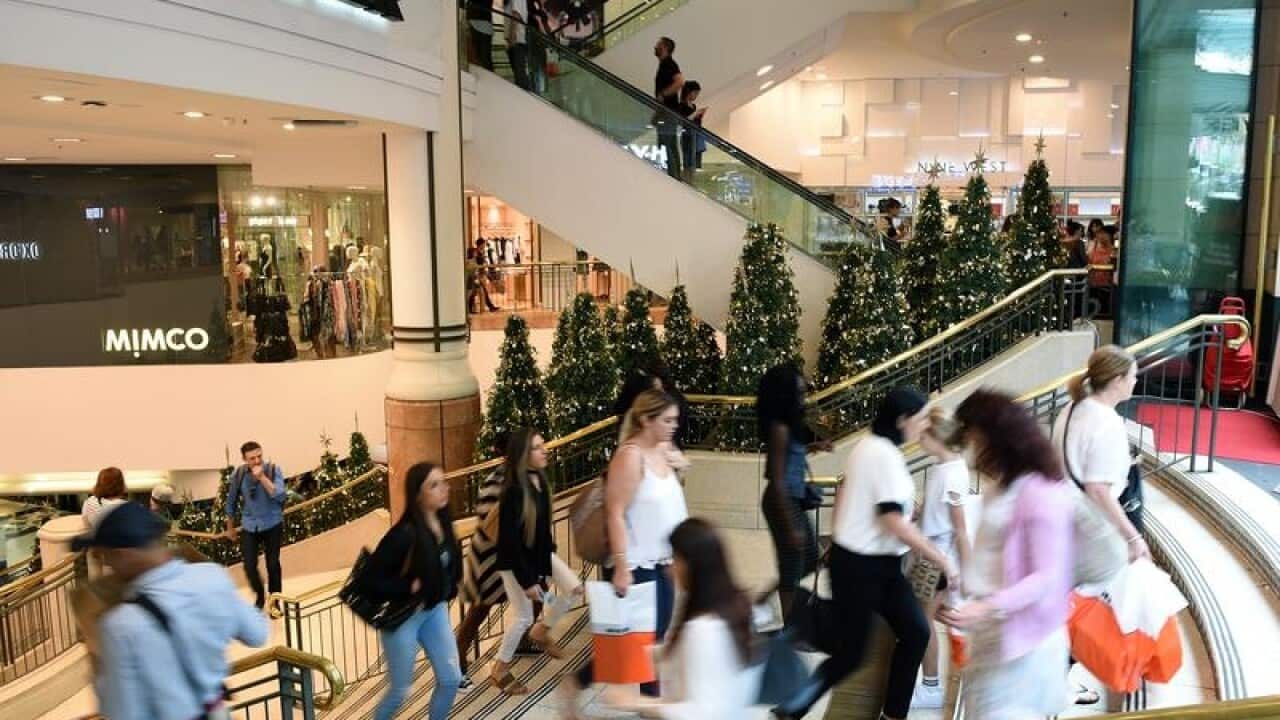Shoppers Christmas shopping in Sydney.