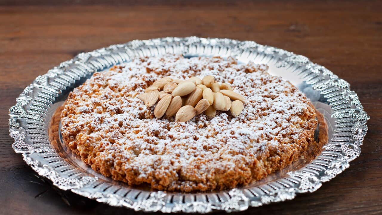 Giant almond crumb biscuit or fregolotta