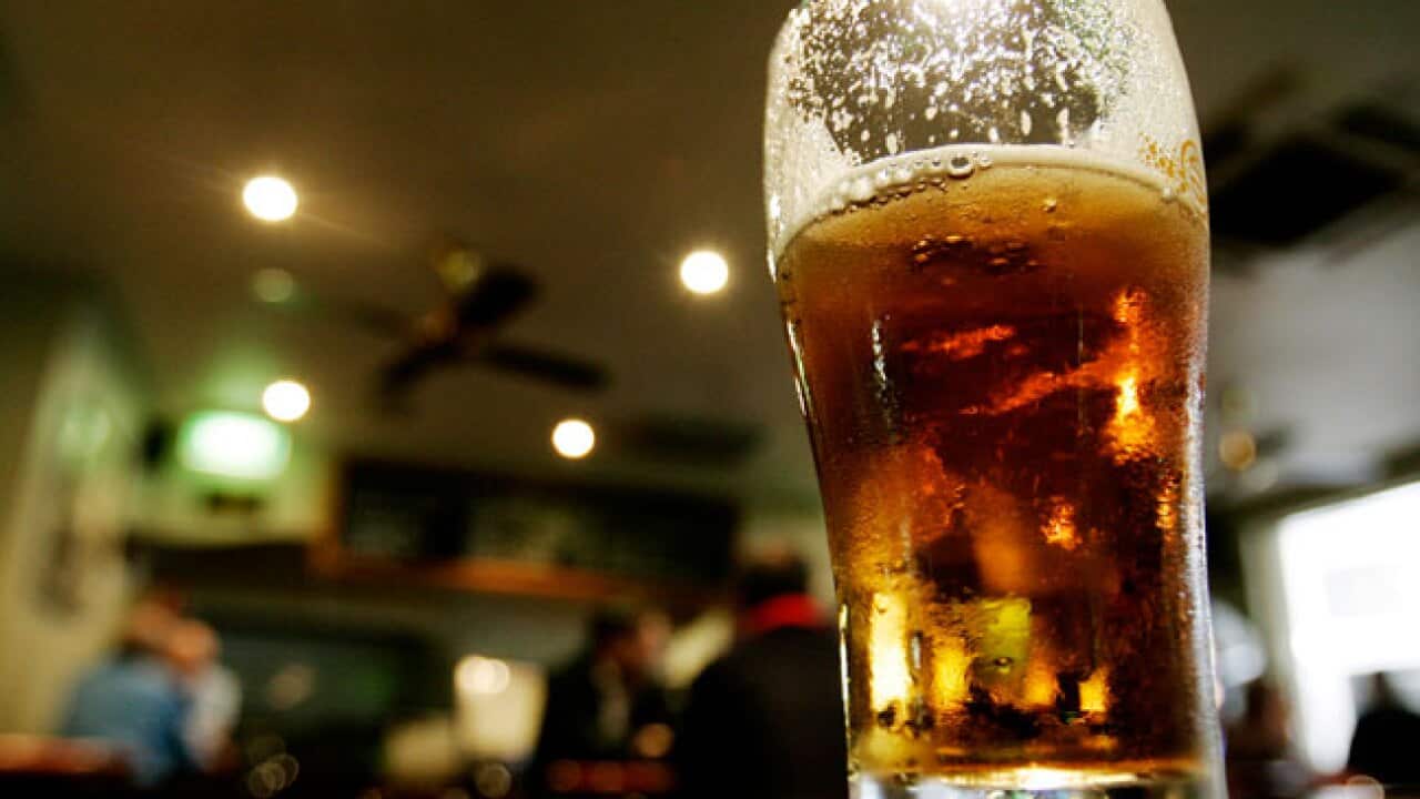 australia_beer_glass_220311_B_AAP_261924947