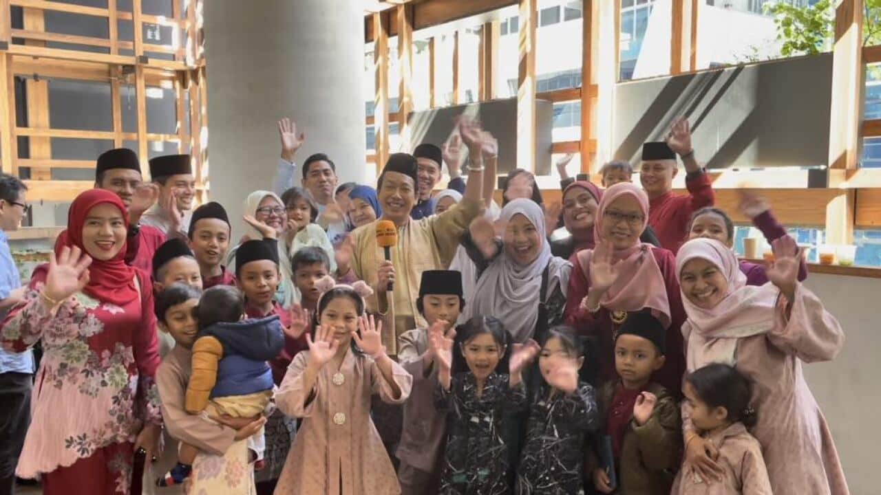 Kaum keluarga Kementerian Pertahanan sambut Eidul Fitri di Konsulat Jeneral Malaysia, Melbourne.jpeg
