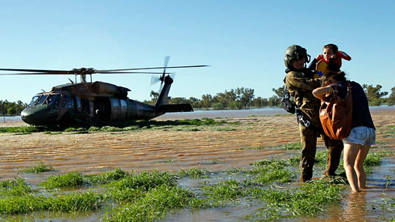 flood_qld_charleville_L_120206_aap_195842553