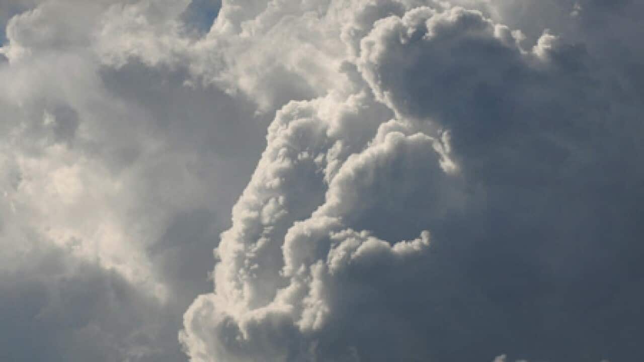 clouds_generic_b_091227_afp_284891017