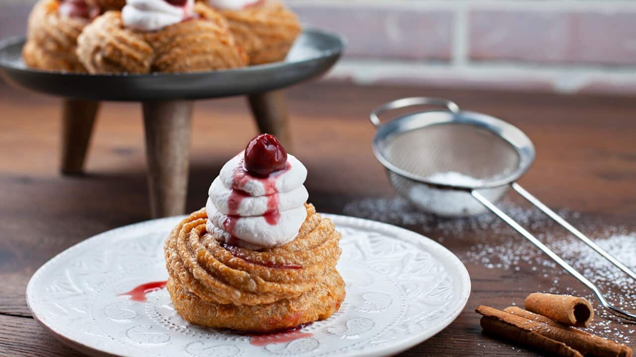 Cherry-on-top fritters (zeppole di San Giuseppe)