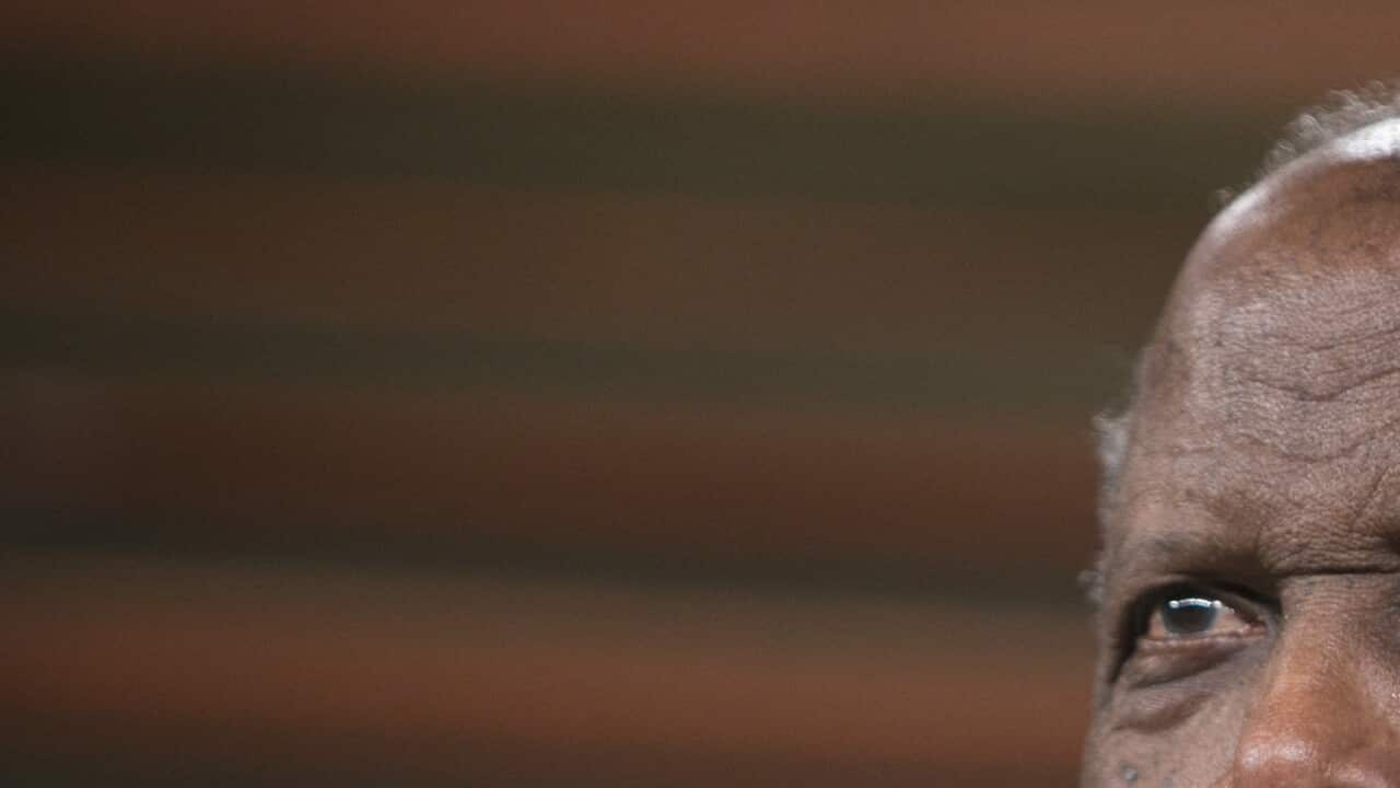 Sidney Poitier arrives to the 2014 Vanity Fair Oscar Party on March 2, 2014 in West Hollywood, California. AFP PHOTO/ADRIAN SANCHEZ-GONZALEZ (Photo by ADRIAN SANCHEZ-GONZALEZ / AFP) (Photo by ADRIAN SANCHEZ-GONZALEZ/AFP via Getty Images)