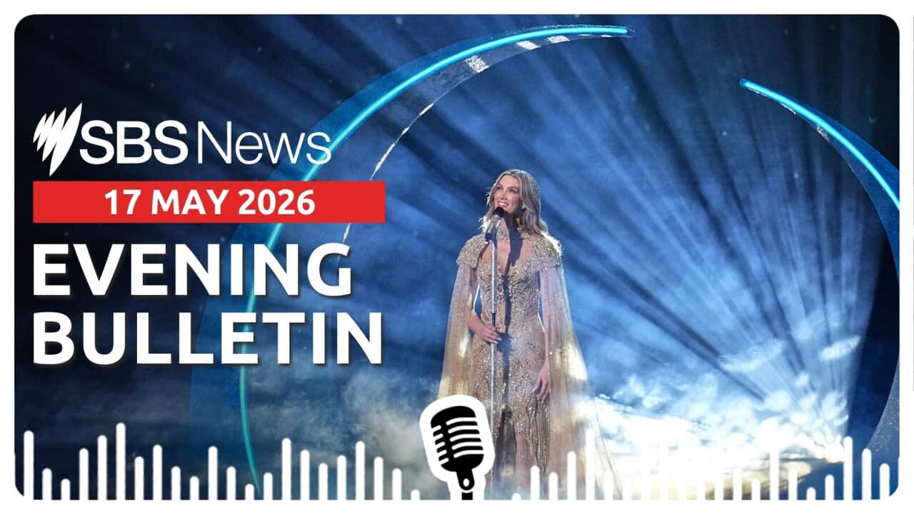 Delta Goodrem singing on stage