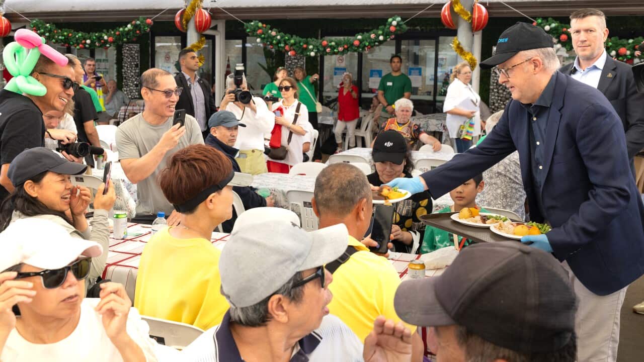 BILL CREWS CHRISTMAS LUNCH SYDNEY