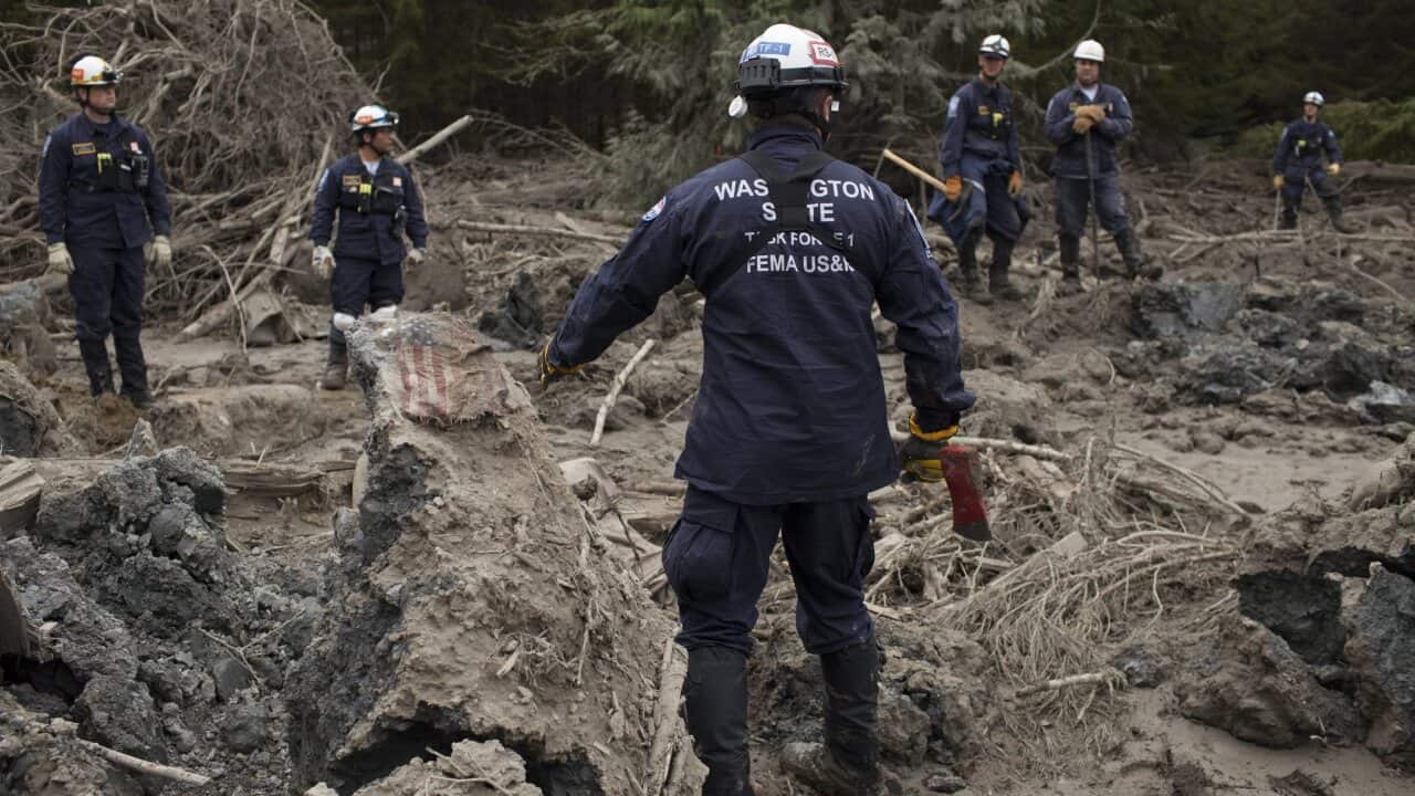 140326_aap_mudslide_usa (4).jpg
