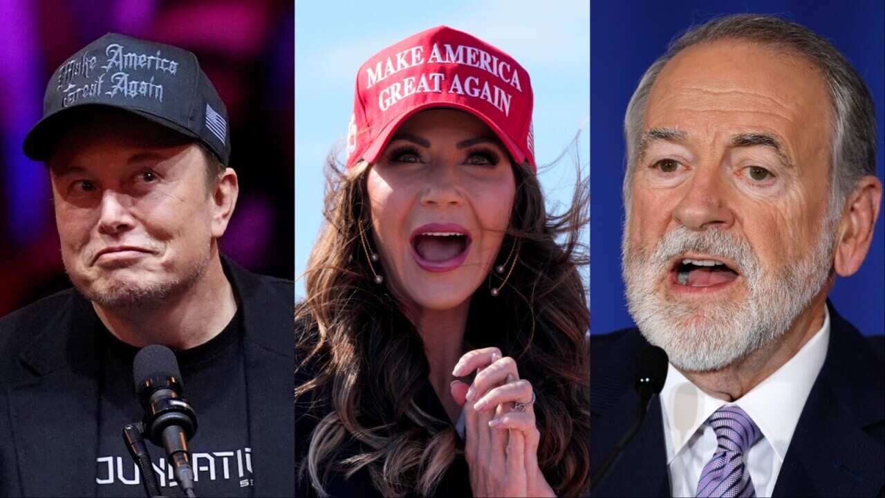 A three-way photo of Elon Musk, Kristi Noem and Mike Huckabee.