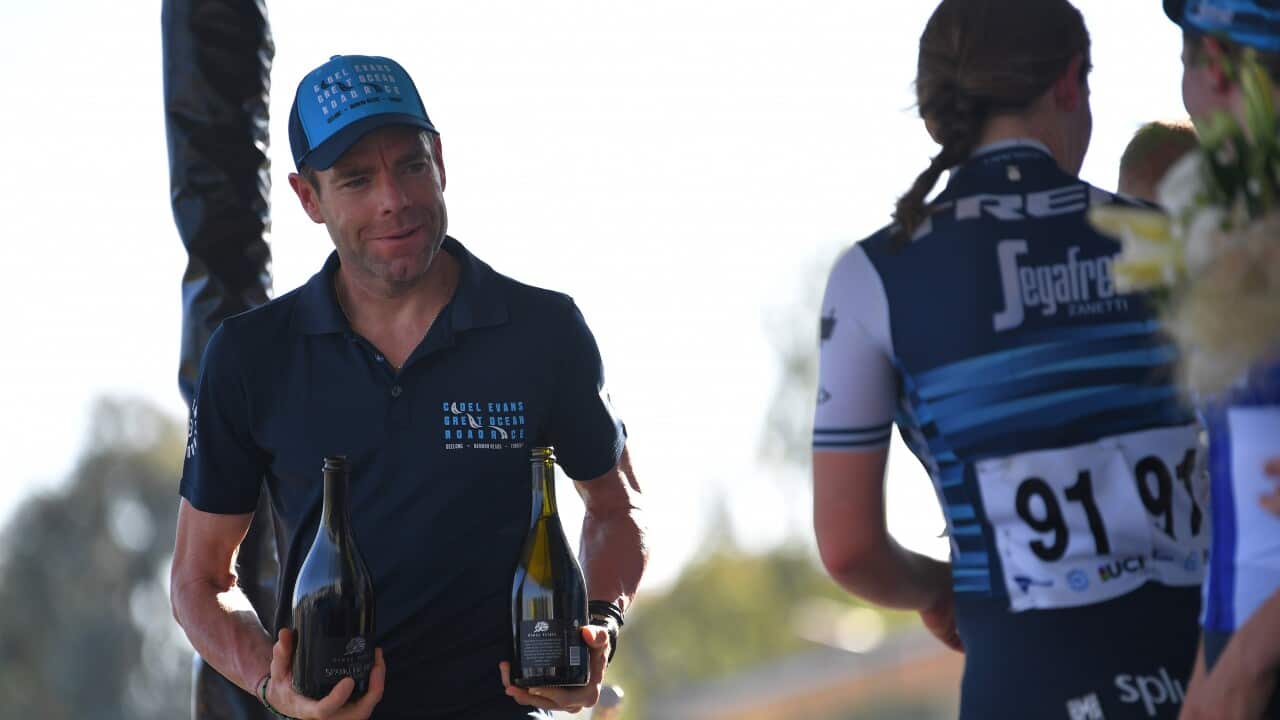 Cadel Evans on podium duty at the 2019 Toward Zero Race Melbourne (Getty)