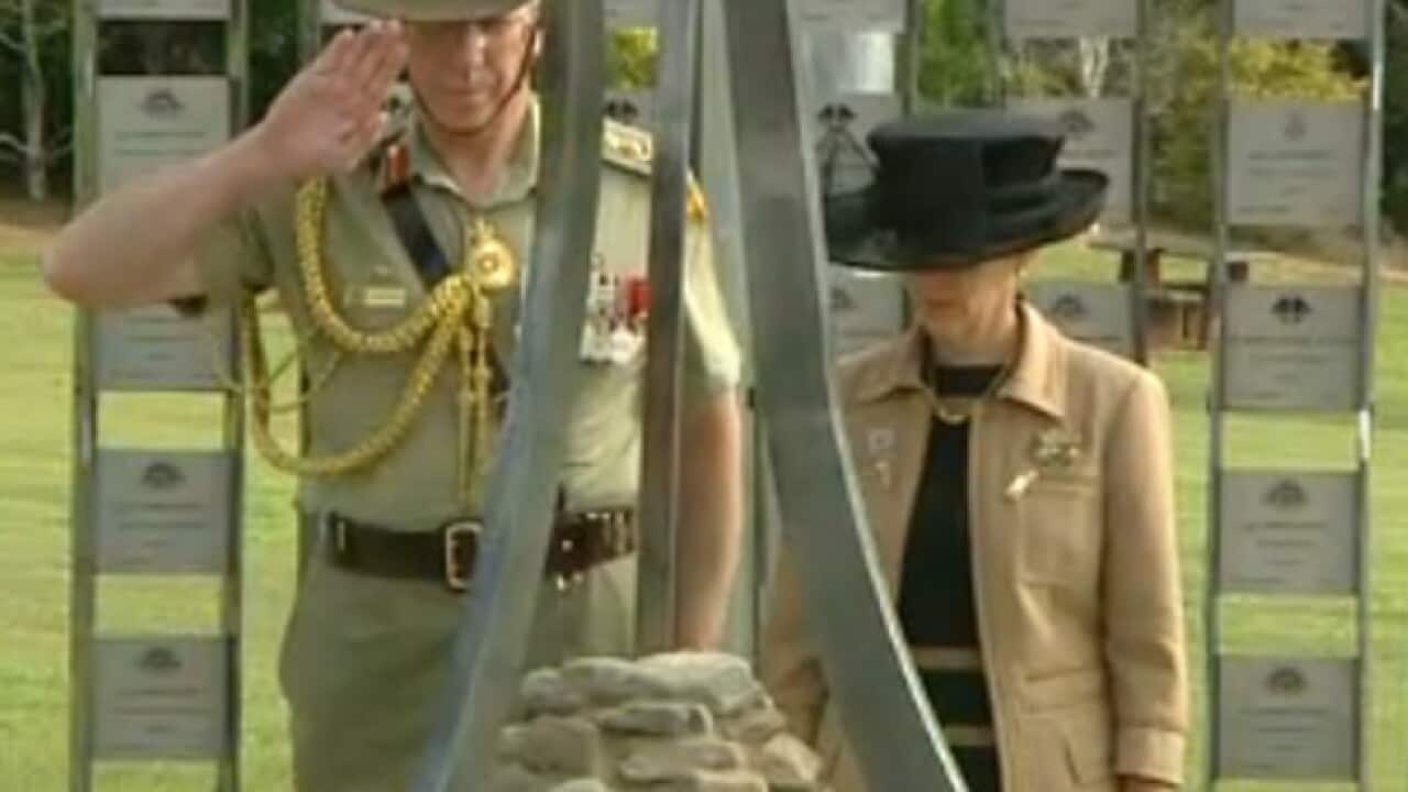 aus_afghan_memorial_hurley_130622_b_1517297437