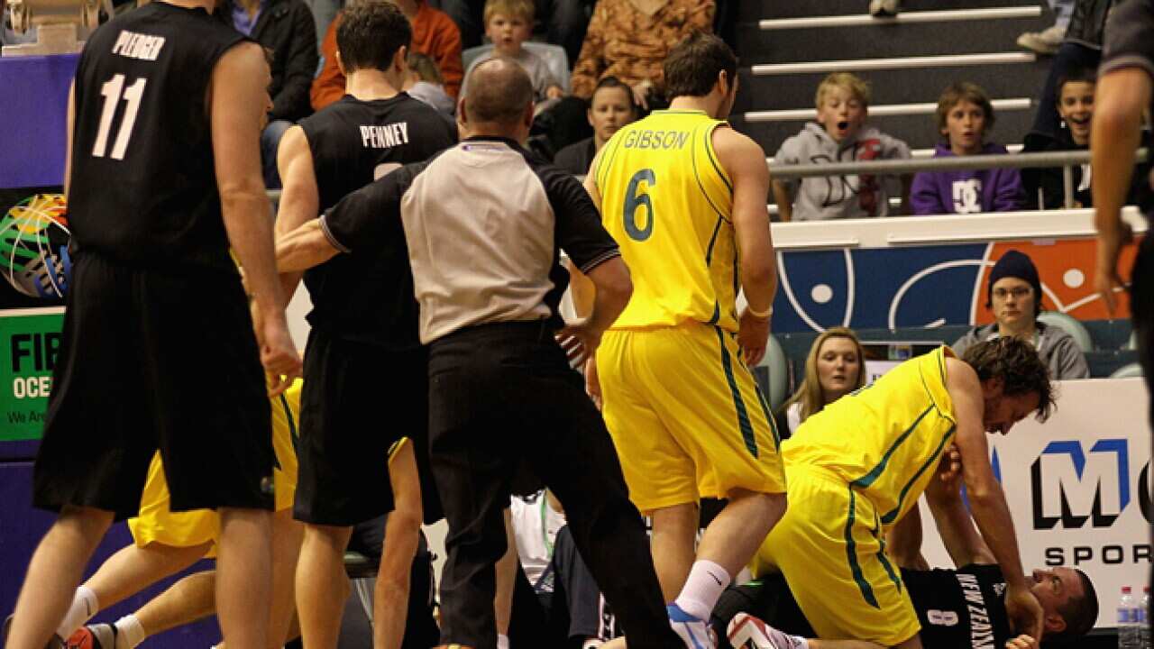 Boomers_Brawl_110908_B_getty_23400934