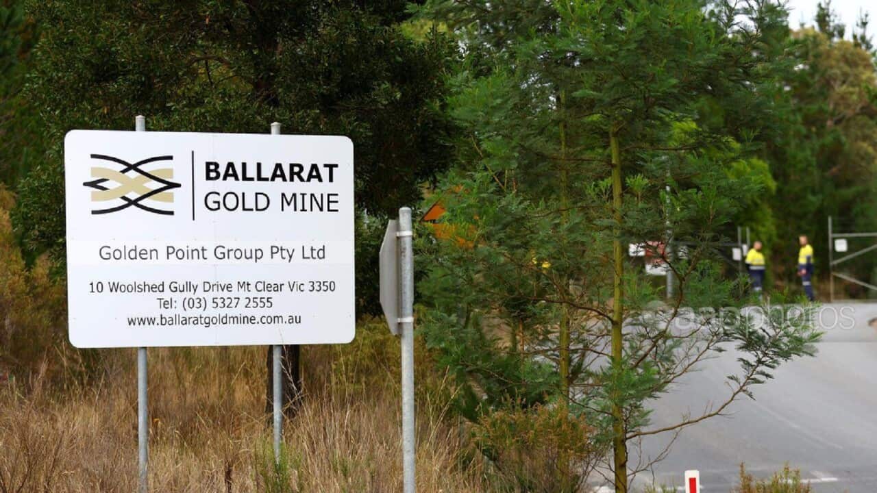 Ballarat Gold Mine sign.