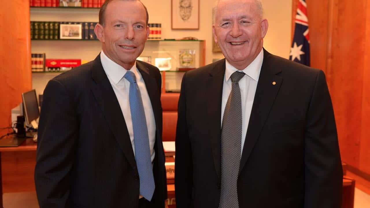 peter_cosgrove_twitter_abbott.jpg