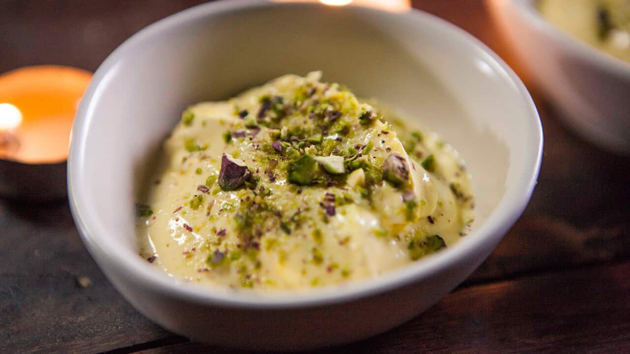 Sweet saffron yoghurt