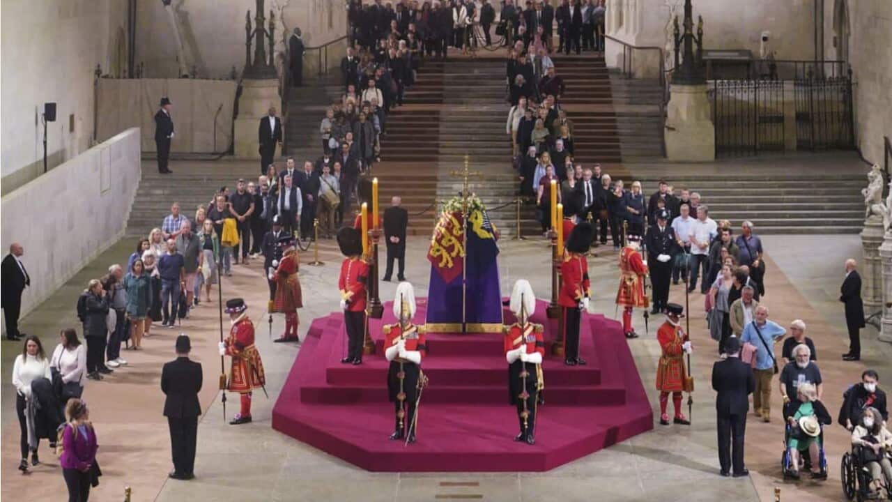 The coffin of Queen Elizabeth II in Westminster Hall.jpg