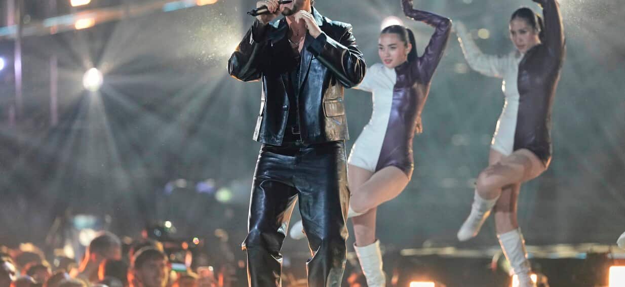 Eurovision'da İsrail performansı sırasında 'rahatsız edici davranış' nedeniyle dört izleyici çıkarıldı