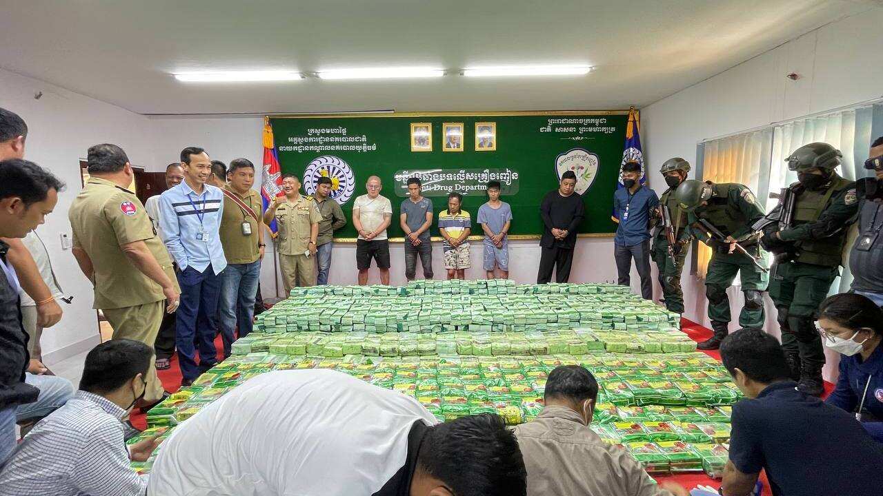 Drugs arrest in Cambodia.jpg