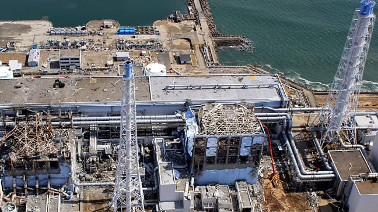japan_fukushima_plant_2_L_110330_aap_380525038