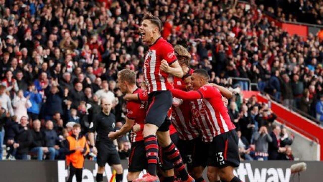 Kane's 200th goal in vain as Southampton stun Spurs