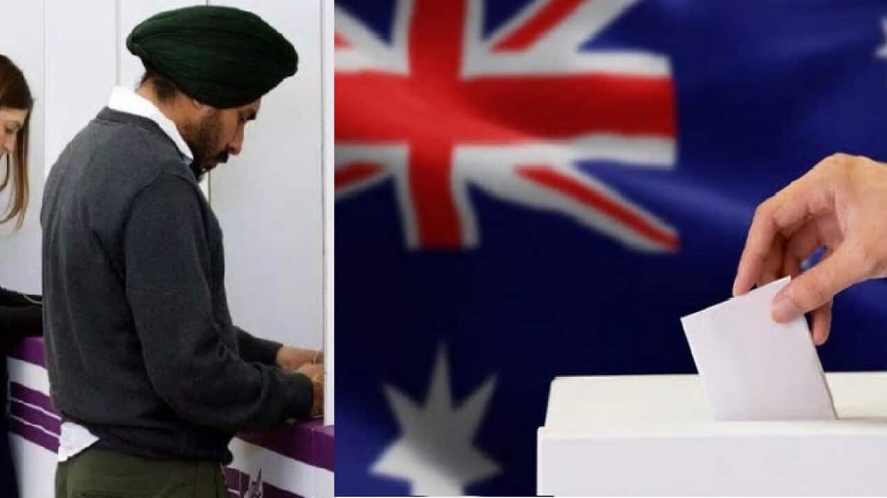 Wapira kura ndani ya kituo chakupiga kura