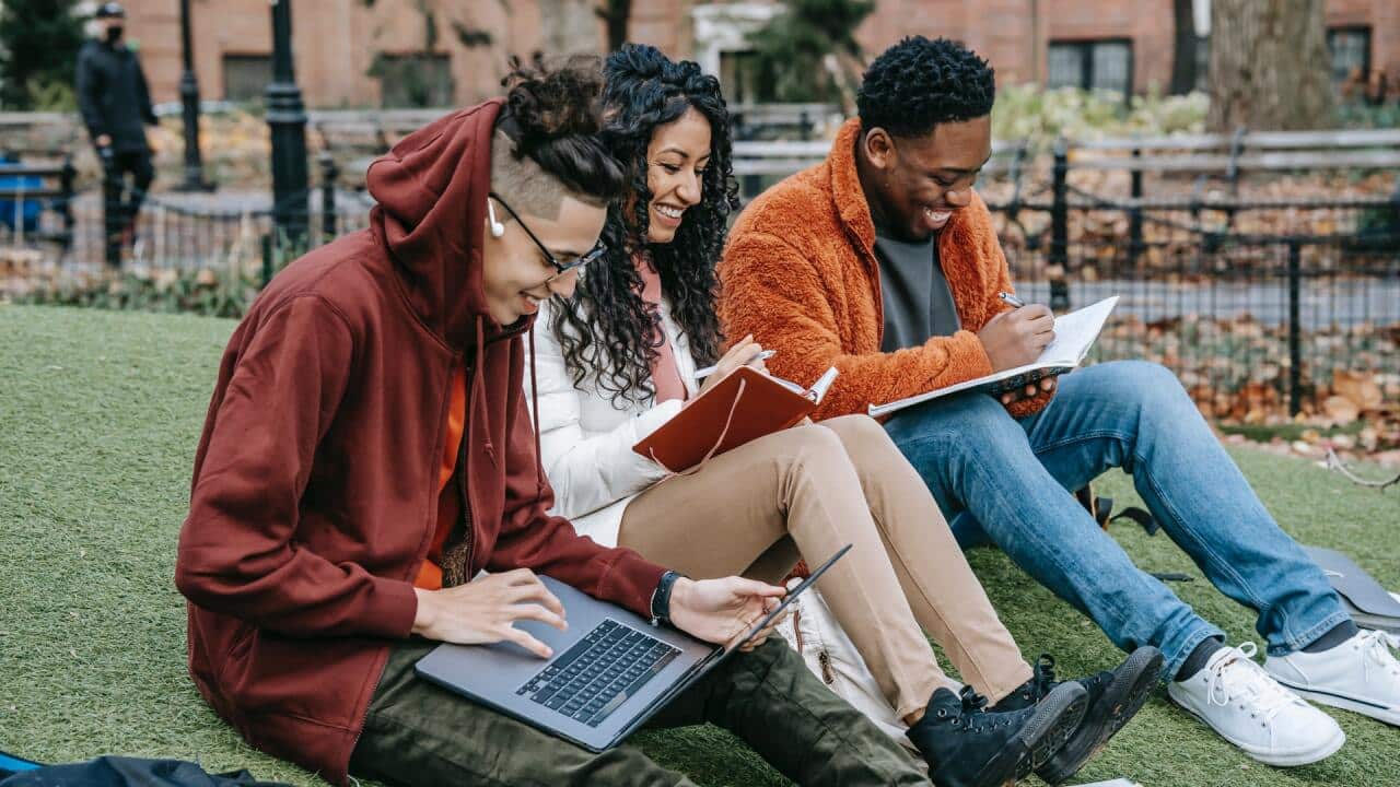 Advice for those who plans to travel Australia as international students, after opening International borders