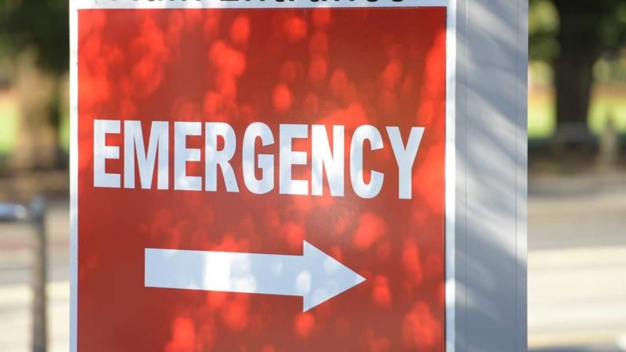 A hospital emergency sign
