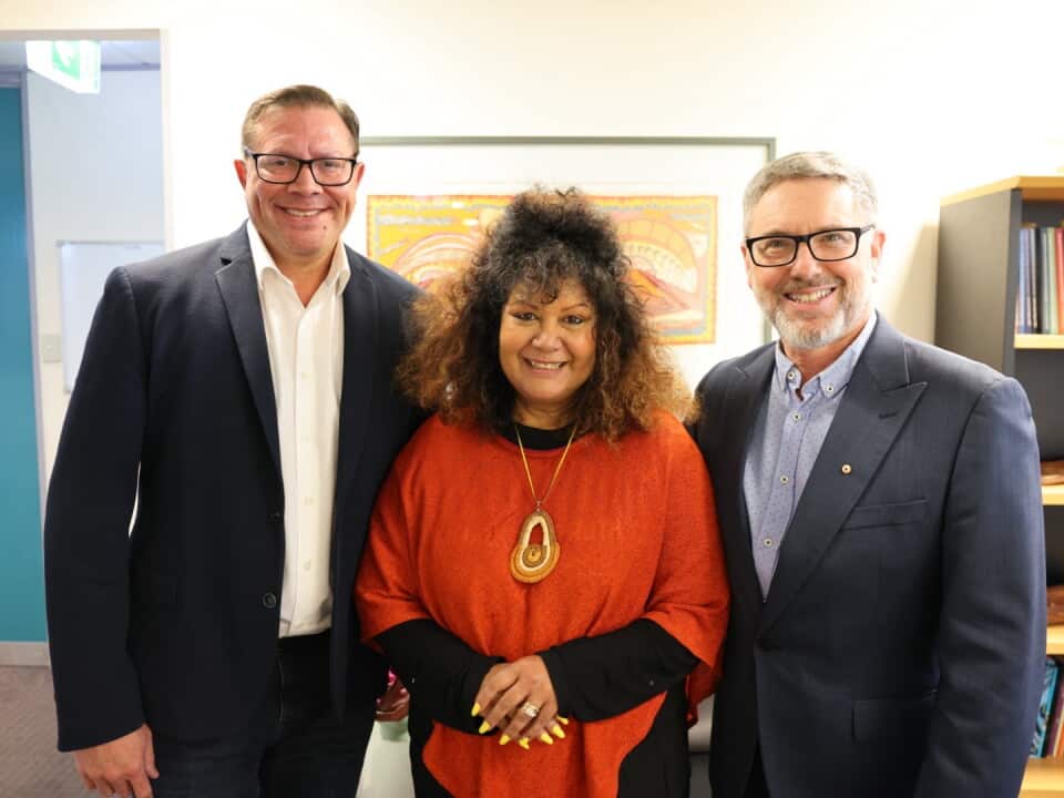 Minister with Prof Lindon Coombes and George Newhouse (002).jpeg