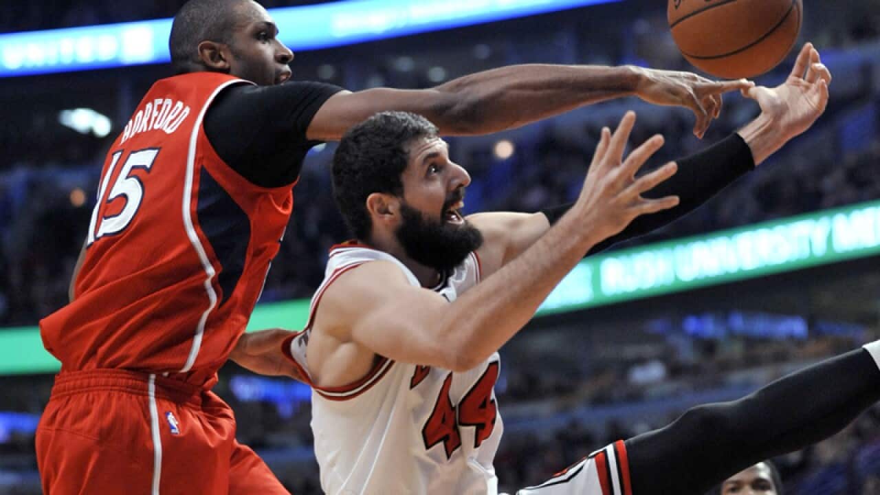 Chicago Bulls' Nikola Mirotic (44) against Atlanta Hawks' Al Horford
