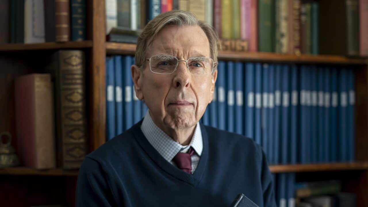 Timothy Spall as Peter Farquhar in The Sixth Commandment season 1
