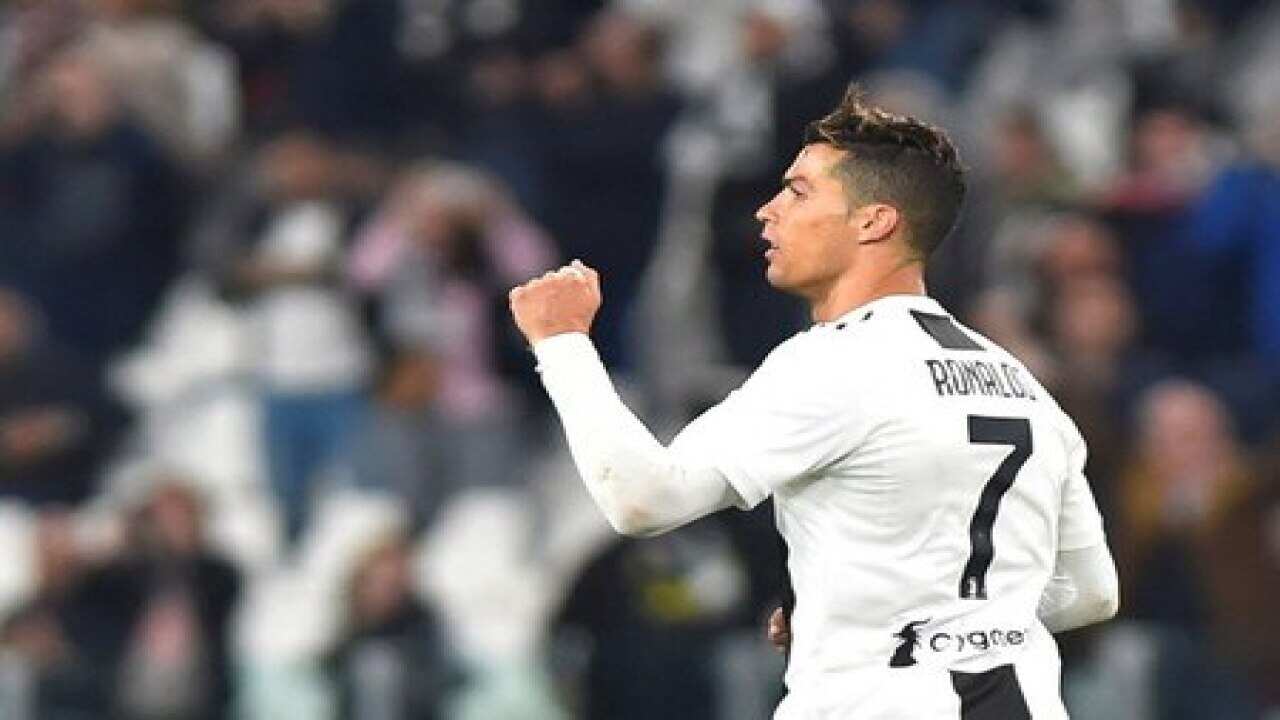 Late Ronaldo goal foils Torino