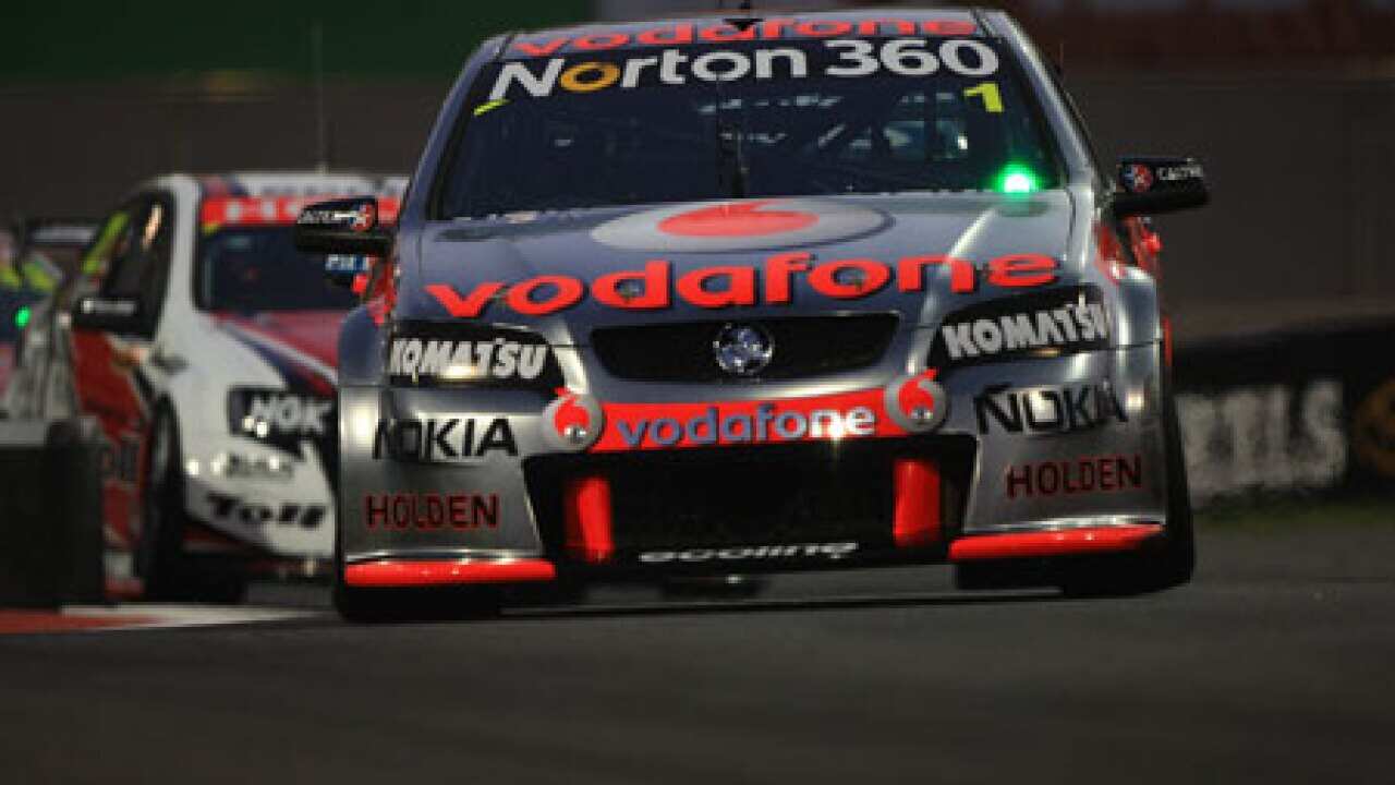v8_Whincup_AbuDhabi_100220_l_aap_1116703768
