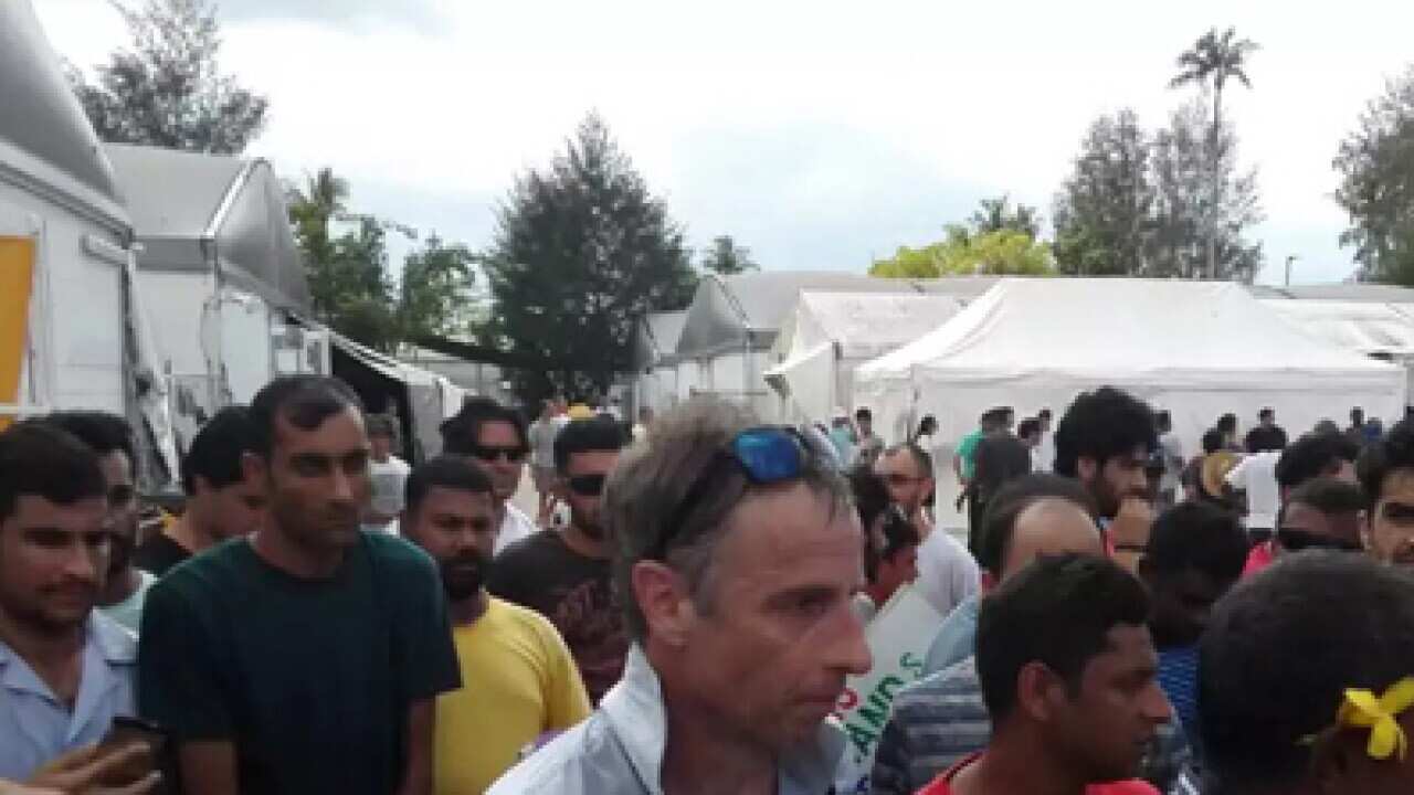 Manus closure