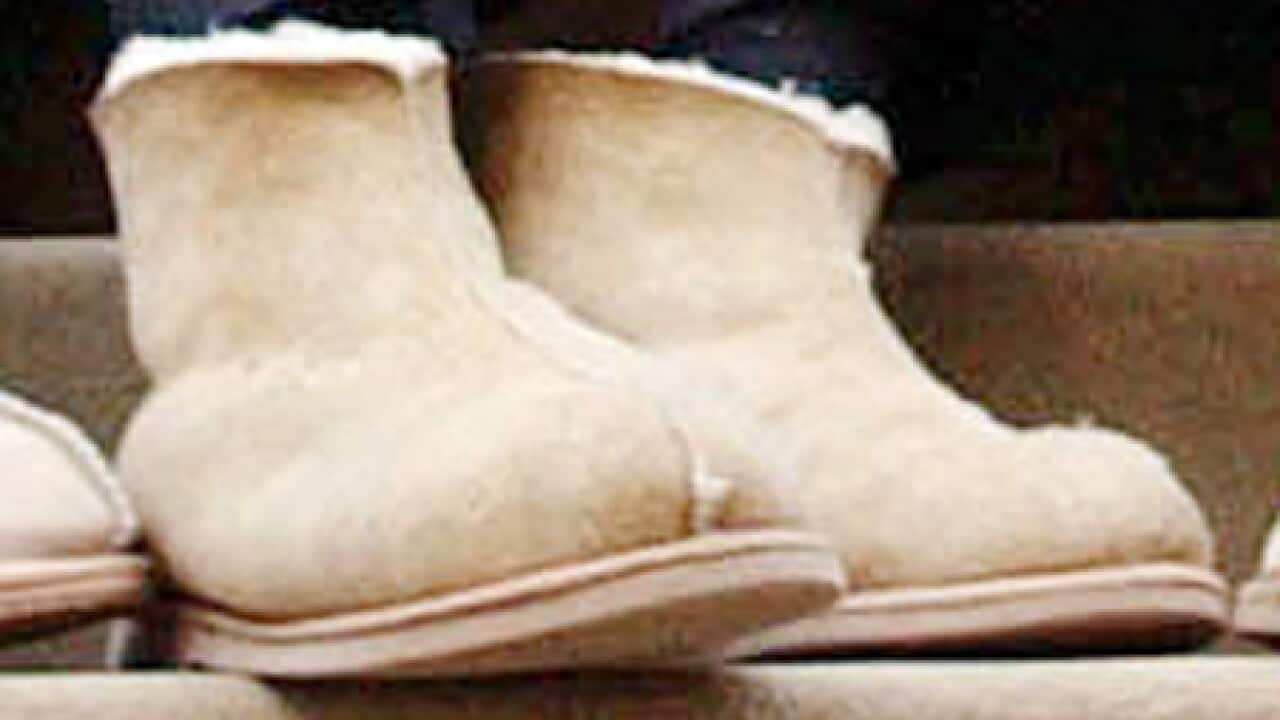 ugg_boots_L_100602_aap_224781020
