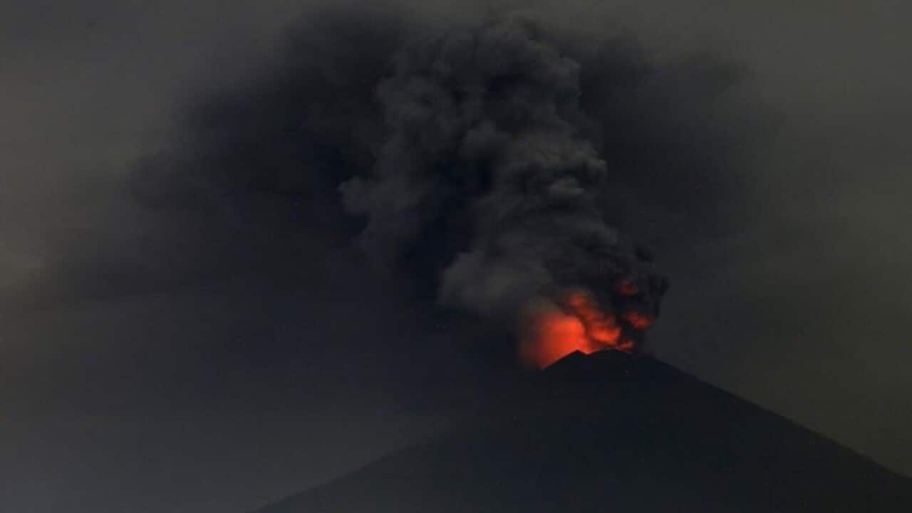 The glow magma at the top of Mount Agung