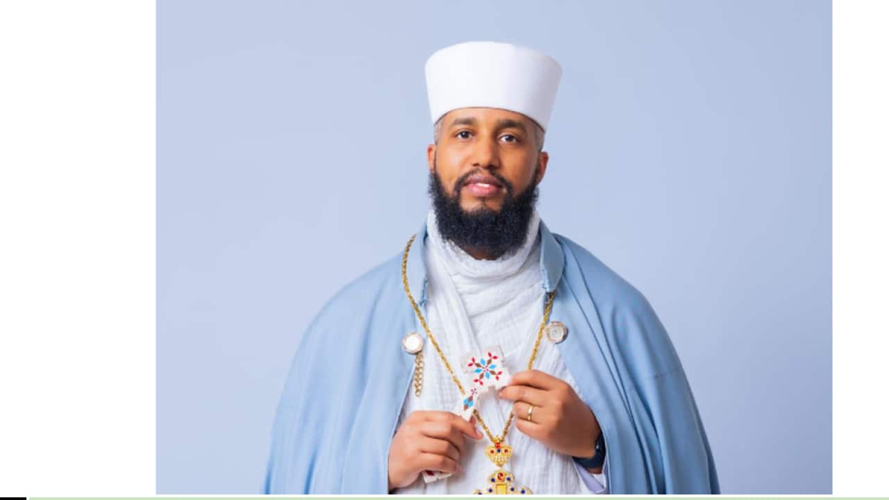 ቀሲስ ማርቆስ.png