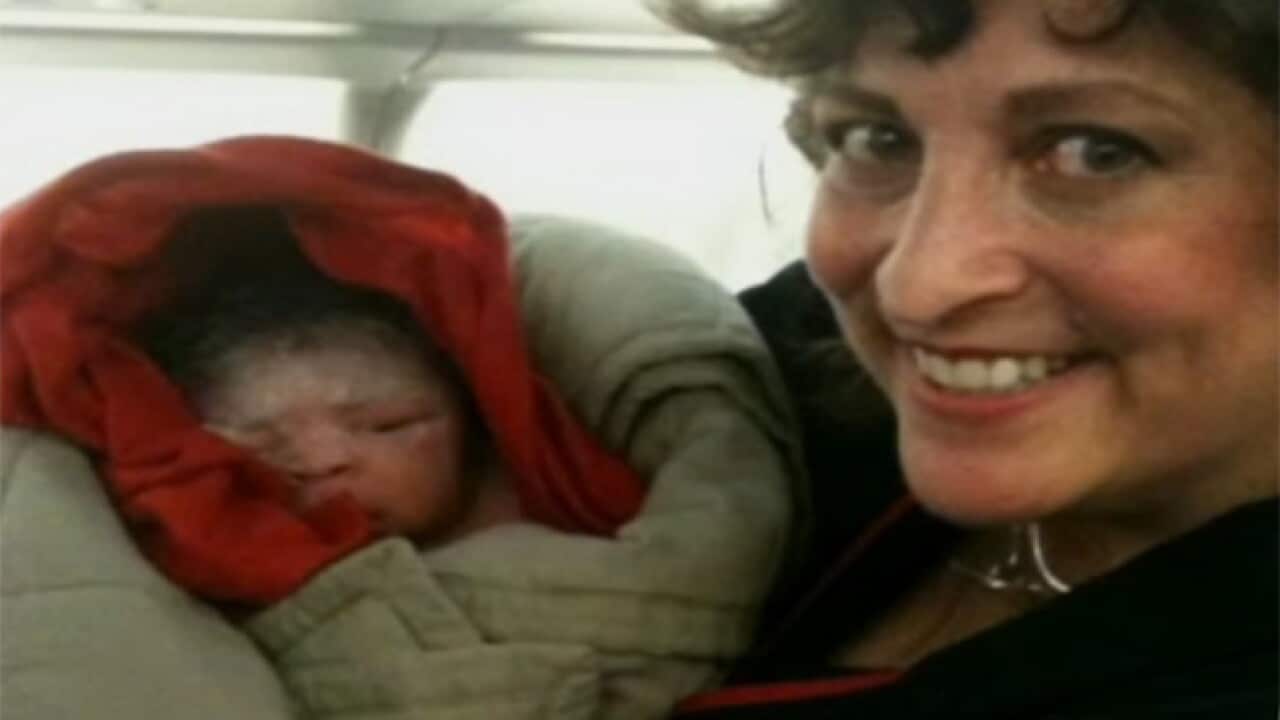 plane_birth_120405_CNN_b_1683031589