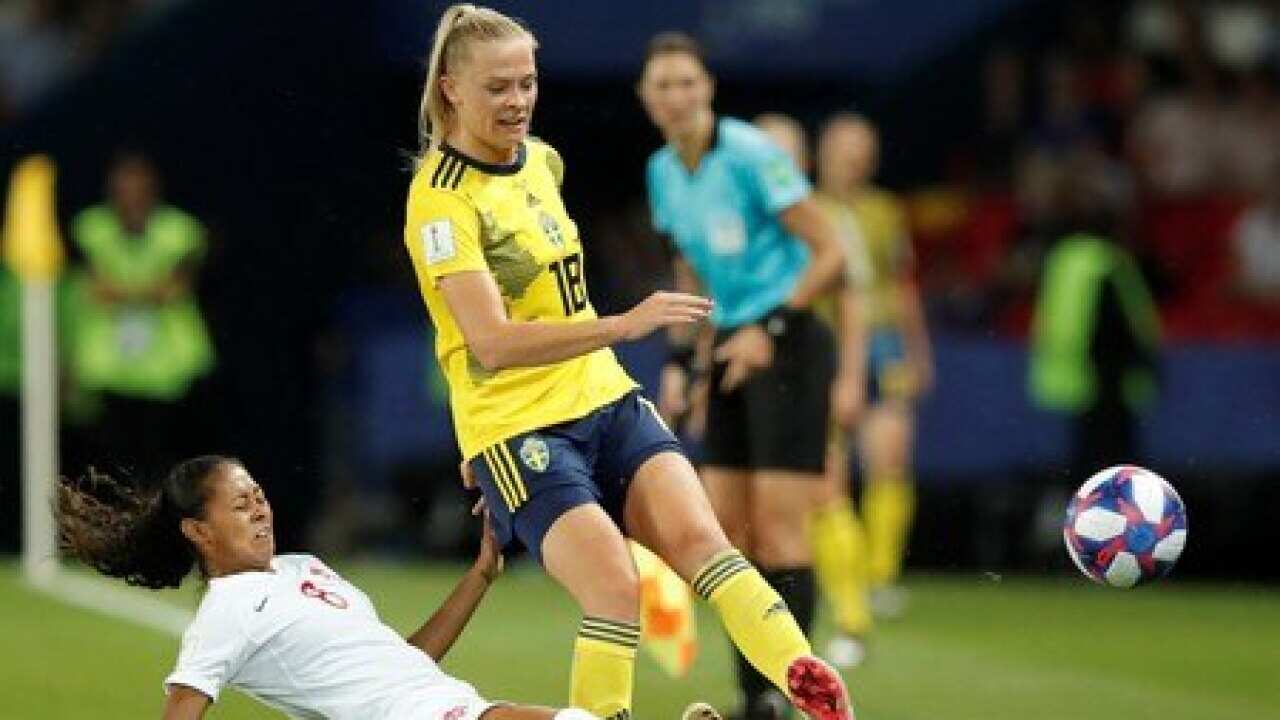 Sweden sink Canada to set up Germany clash
