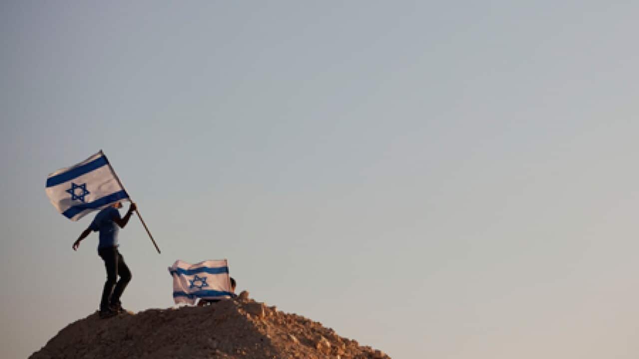 Israel_flag_settlement_090908_B_getty_582442417